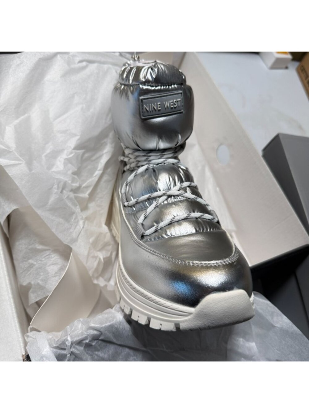 Nine West Dyme Women's Lace-up Casual Ankle Boots Silver Size 8.5 NEW - Picture 3 of 6